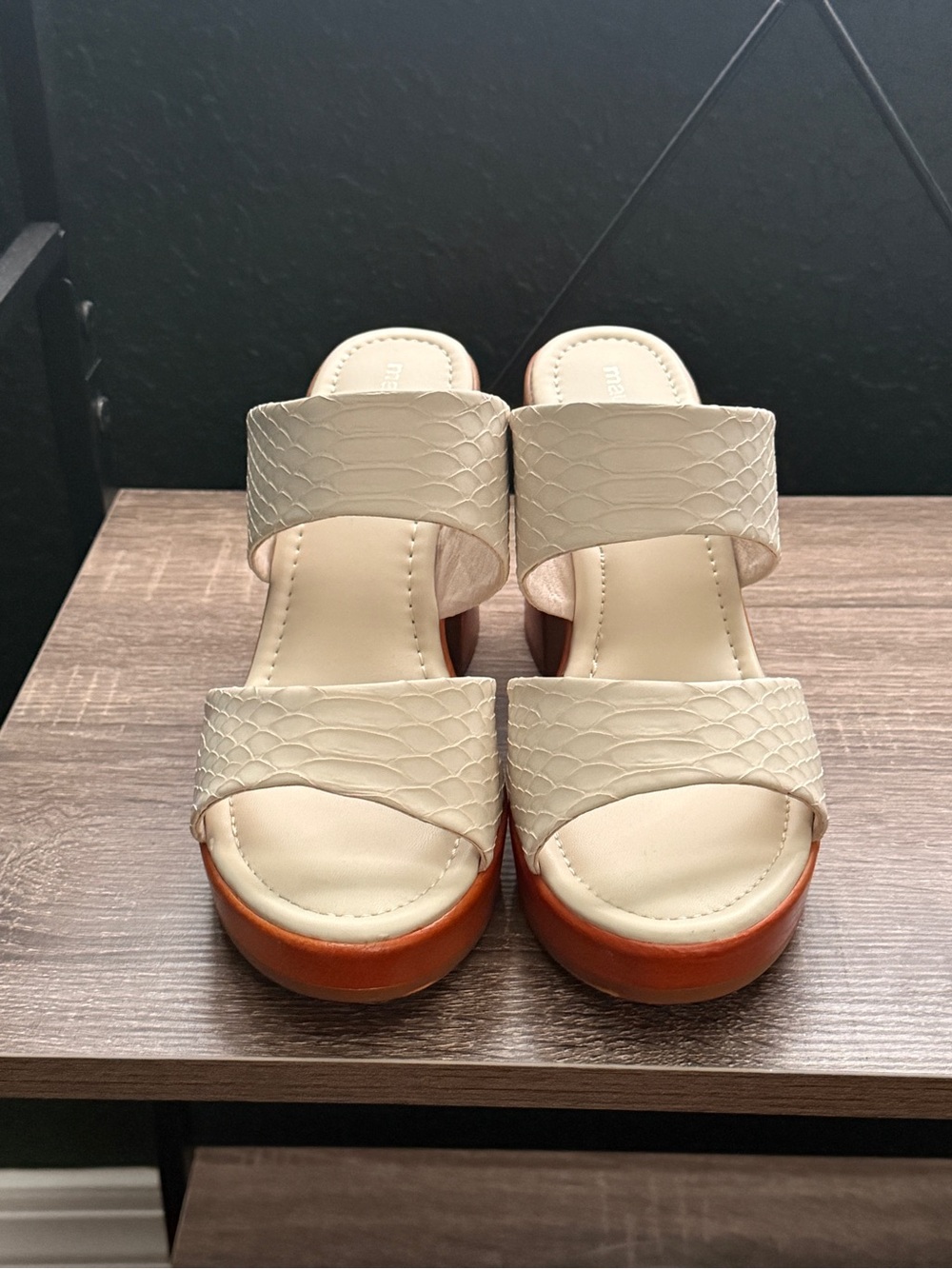 Vince Camuto Cream Double-Band Platform Heels with Tan Platform